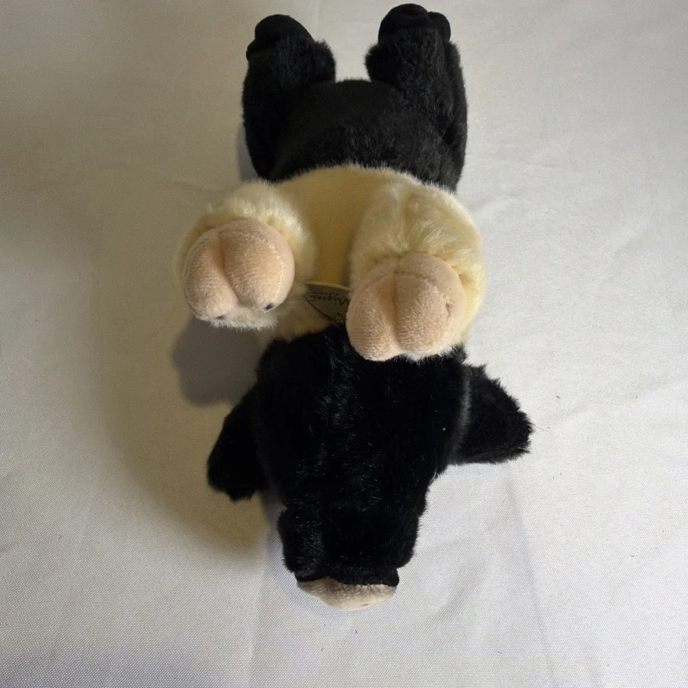 Aurora Miyoni Hampshire Pig Black and Beige stuff animal toy lifelike detailed